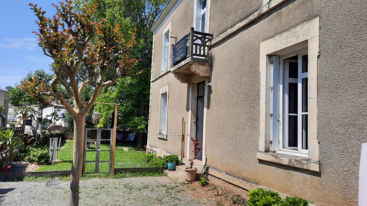 Le Pas Sage Bed & Breakfast La Caillere-Saint-Hilaire Exterior photo